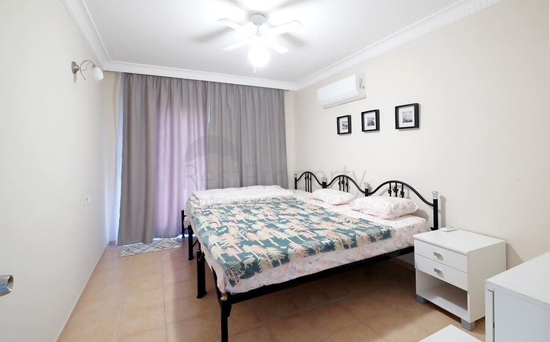 Простора мебльована квартира в престижному районі Оба