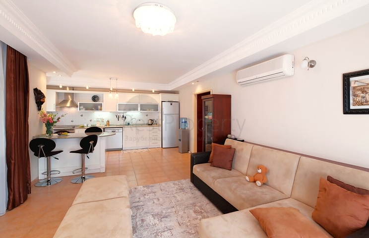 Простора мебльована квартира в престижному районі Оба