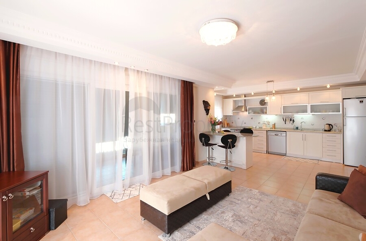 Простора мебльована квартира в престижному районі Оба