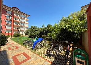 Простора мебльована квартира в престижному районі Оба