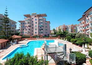 Простора мебльована квартира в престижному районі Оба