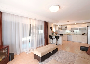 Простора мебльована квартира в престижному районі Оба