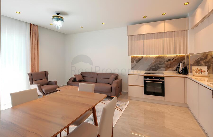 Сучасна мебльована квартира в 200 метрах від моря в Тосмурі