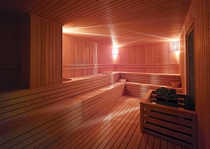 Сучасна мебльована квартира в 200 метрах від моря в Тосмурі