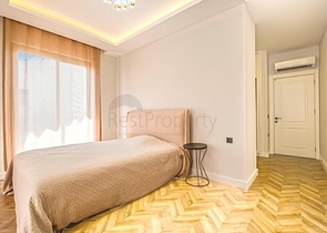 Розкішний пентхаус 4 + 1 з панорамним видом на море в центрі Аланії