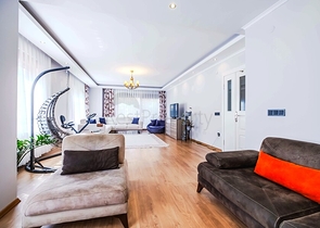 Просторий дуплекс з садом 5+1 в престижному районі Оба