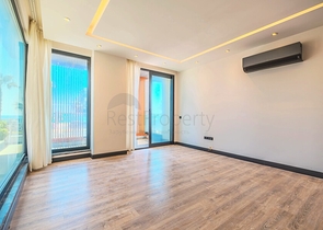 Квартира 2 + 1 з прямою близькістю до моря в районі Оба