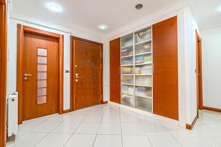 Квартира 3 + 1 з окремою кухнею в одному з кращих комплексів Аланії