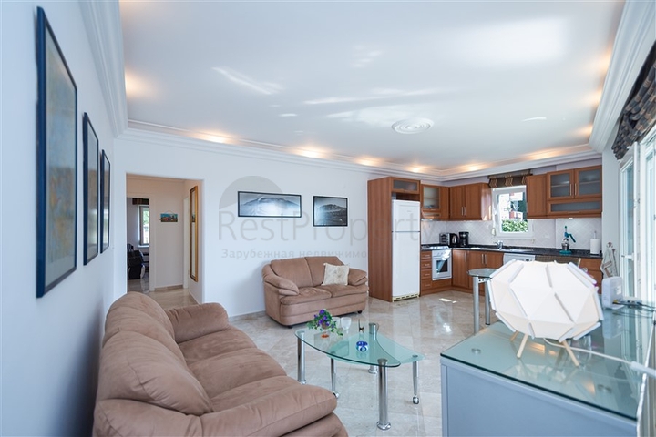 Простора квартира в Джікджіллі з розвиненою інфраструктурою