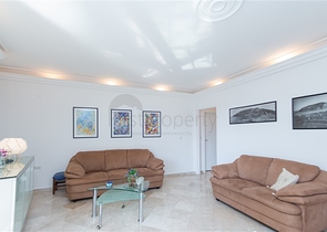 Простора квартира в Джікджіллі з розвиненою інфраструктурою