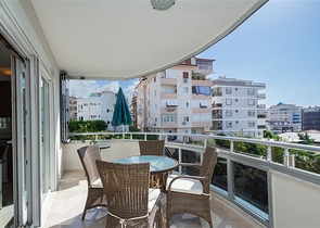 Простора квартира в Джікджіллі з розвиненою інфраструктурою