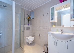 Простора квартира в Джікджіллі з розвиненою інфраструктурою