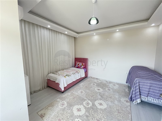 Просторий пентхаус в Джікджіллі з видом на море