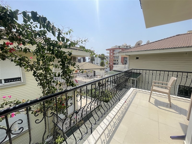 Просторий пентхаус в Джікджіллі з видом на море