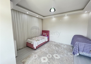 Просторий пентхаус в Джікджіллі з видом на море