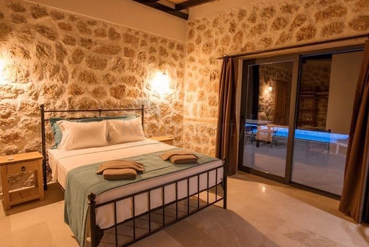 На продаж виставлені дві вілли в районі Каш-Анталія  На продаж виставлені дві вілли в районі Каш-Анталія