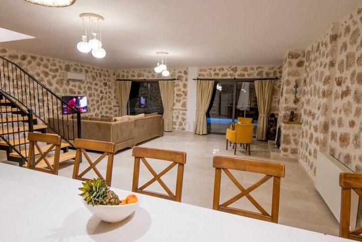 На продаж виставлені дві вілли в районі Каш-Анталія  На продаж виставлені дві вілли в районі Каш-Анталія