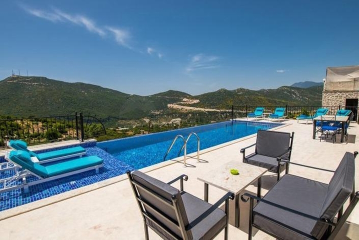 На продаж виставлені дві вілли в районі Каш-Анталія  На продаж виставлені дві вілли в районі Каш-Анталія