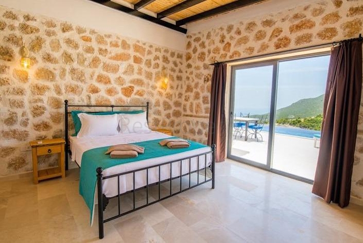 На продаж виставлені дві вілли в районі Каш-Анталія  На продаж виставлені дві вілли в районі Каш-Анталія