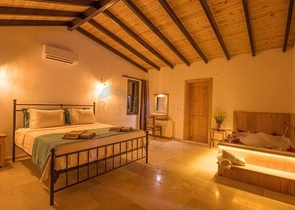 На продаж виставлені дві вілли в районі Каш-Анталія  На продаж виставлені дві вілли в районі Каш-Анталія