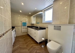 Простора вілла з панорамним видом на море в Аланьї