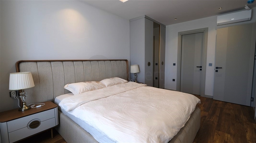 Сучасна вілла з панорамним видом на море в Каргиджаку