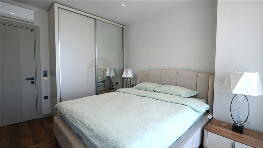 Сучасна вілла з панорамним видом на море в Каргиджаку