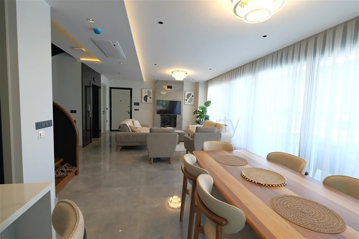 Сучасна вілла з панорамним видом на море в Каргиджаку