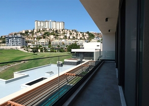 Сучасна вілла з панорамним видом на море в Каргиджаку