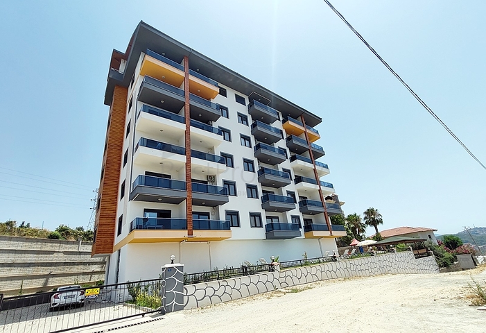 Сучасна квартира 1 + 1 з видом на море в Демірташі