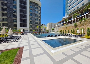 Затишна квартира біля моря з багатою інфраструктурою в Тосмурі