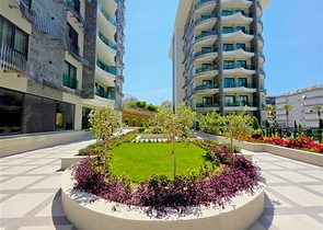 Затишна квартира біля моря з багатою інфраструктурою в Тосмурі