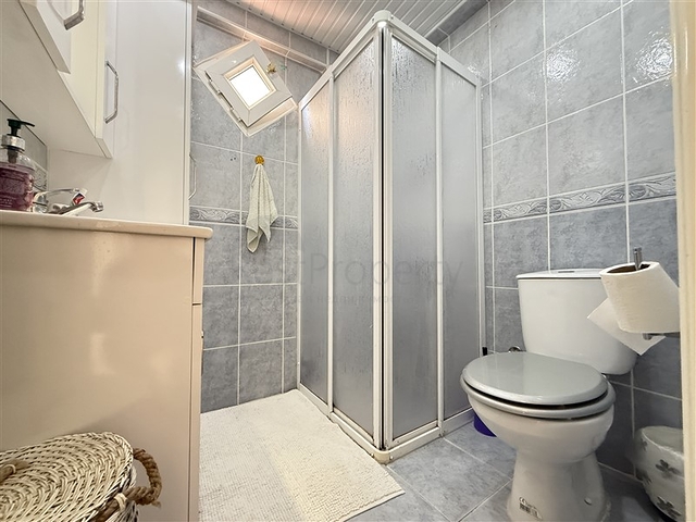 Простора квартира 1+1 всього в 100 метрах від моря в обидві