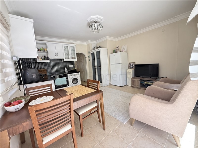 Простора квартира 1+1 всього в 100 метрах від моря в обидві