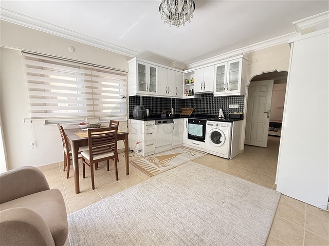 Простора квартира 1+1 всього в 100 метрах від моря в обидві