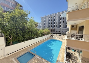 Простора квартира 1+1 всього в 100 метрах від моря в обидві