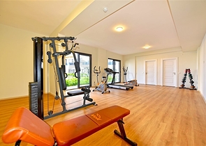 Квартира 1+1 з видом на море і багатою інфраструктурою в Махмутларі