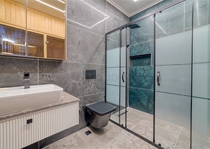 Простора вілла 4 + 1 з видом на море і власною інфраструктурою в Кестелі