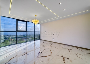 Простора вілла 4 + 1 з видом на море і власною інфраструктурою в Кестелі