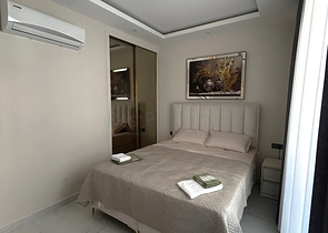 Сучасна квартира 1 + 1 в оренду в центрі Аланії поруч з пляжем