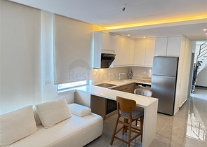 Пентхаус з двома спальнями і панорамними видами в сучасному комплексі району Оба