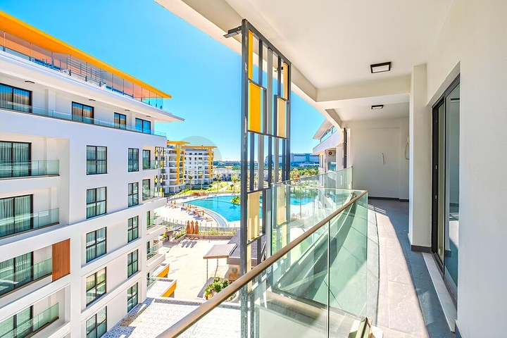 Сучасна квартира 2+1 в новому житловому комплексі біля моря в районі Тюрклер