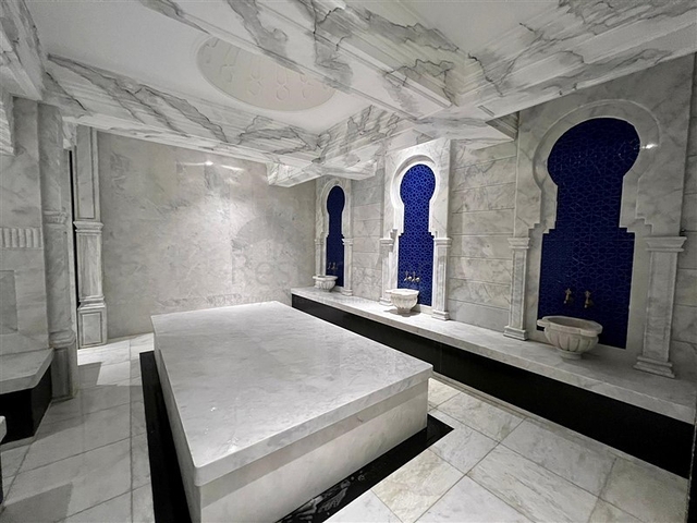 Сучасна квартира з повною інфраструктурою в Махмутларі