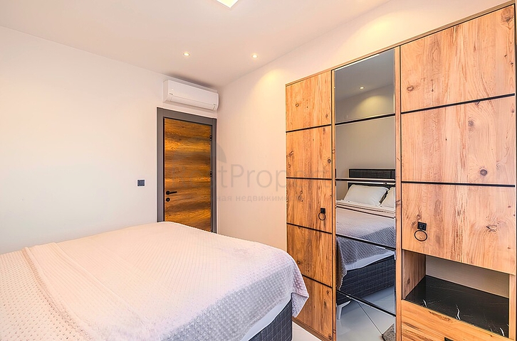 Сучасна квартира з повною інфраструктурою в Махмутларі