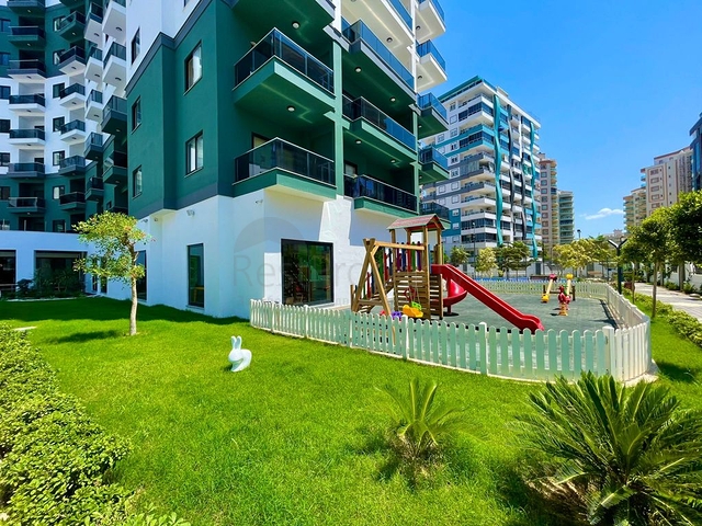 Сучасна квартира з повною інфраструктурою в Махмутларі