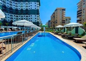 Сучасна квартира з повною інфраструктурою в Махмутларі