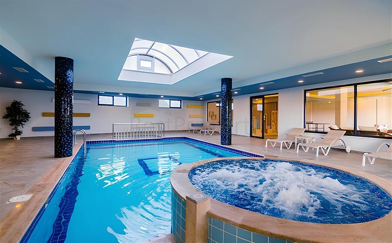 Пентхаус 6 + 1 з терасами в районі Оба