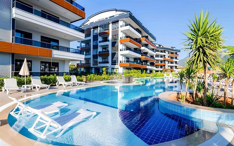 Пентхаус 6 + 1 з терасами в районі Оба