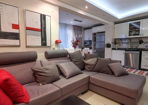 Затишна квартира в центральній частині Аланії