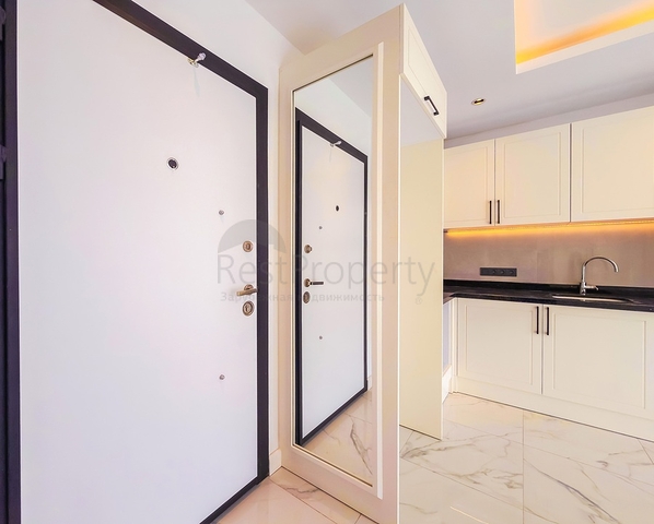 Сучасна квартира 1 + 1 в розвиненому житловому комплексі Аланії